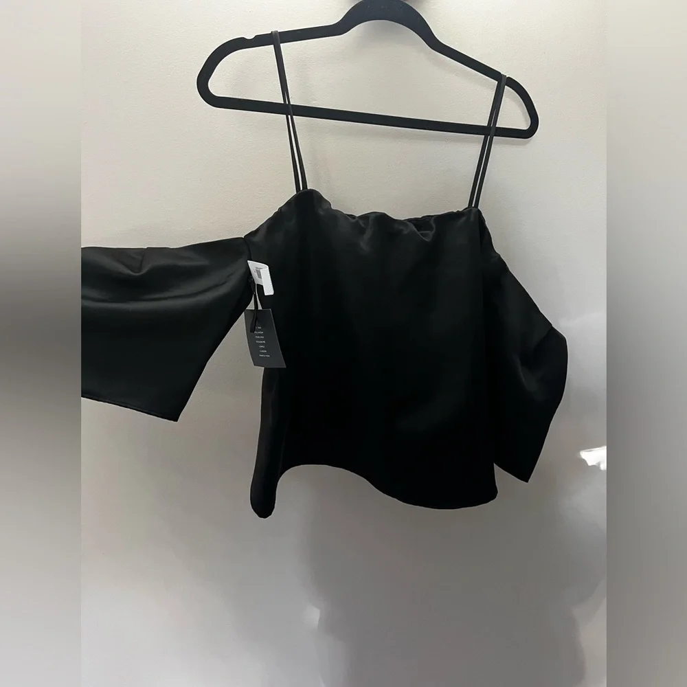 NWT Aritzia Tops Talula Satin Cold Shoulder Top Size L - Picture 2 of 8